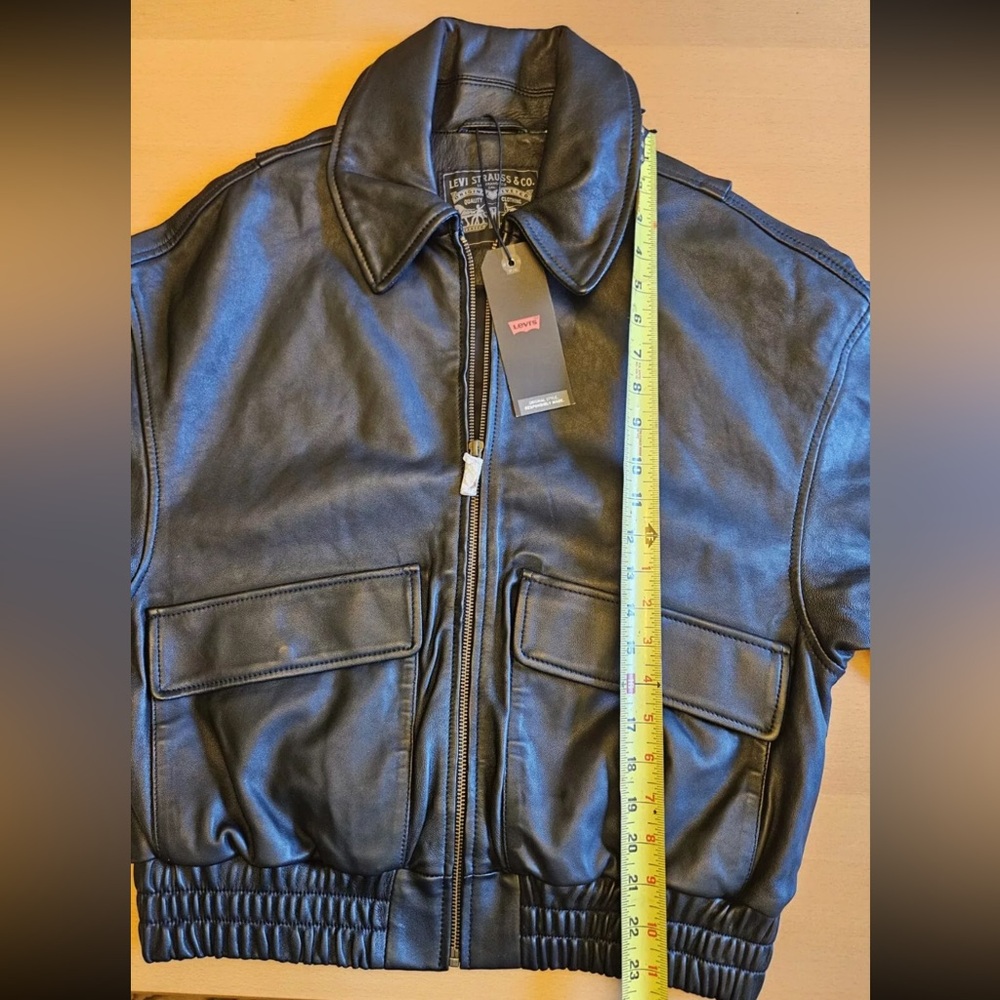 Levi’s leather bomber jacket size S